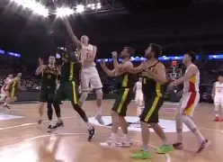 包含雄鹿球星三分绝杀，全场观众热烈欢呼，一起如果工程点击.的词条