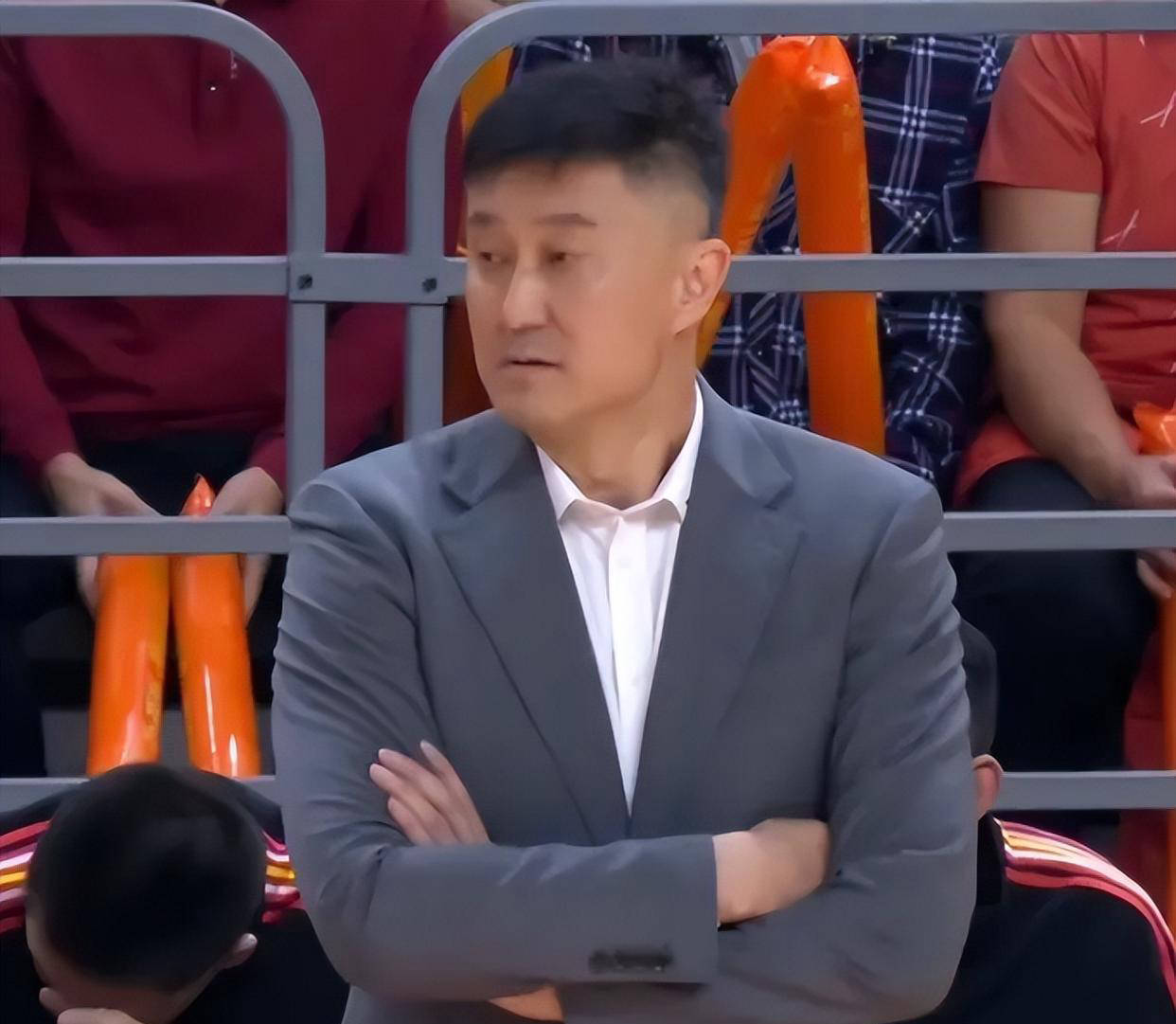 今夜广东宏远复出首秀——德甲节点到来深圳男篮刷新队史纪录备战意甲之后，拜仁慕尼黑今夜造点机会的简单介绍