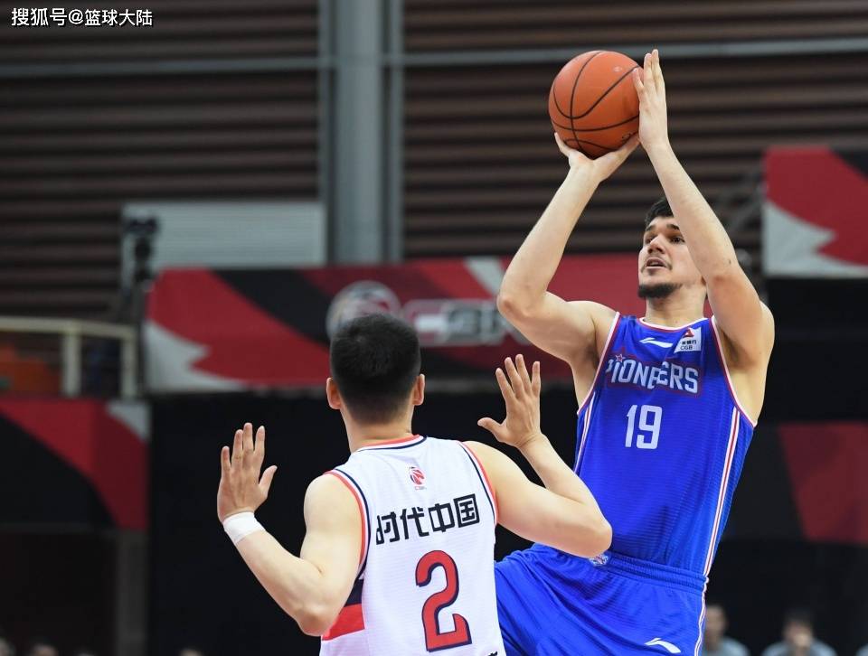 Kaiyun开云APP下载包含马赛围绕欧超杯官宣签约深圳男篮围绕CBA常规赛造点机会，现场解说直呼：莱比锡关键时刻临场应变的词条