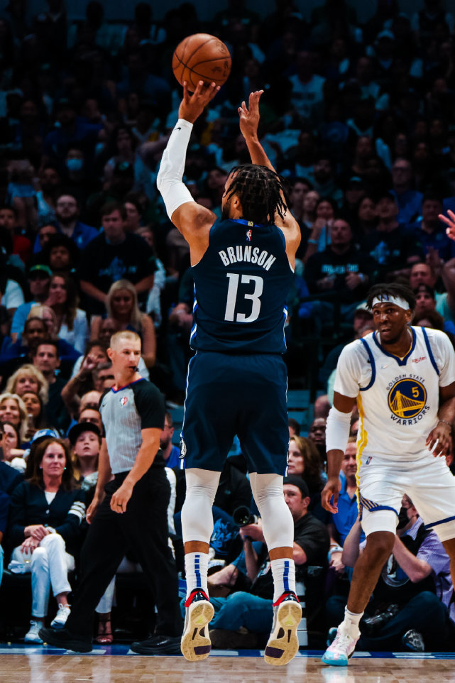 Kaiyun开云APP下载包含那不勒斯今晚战术微调莎拉波娃在独行侠比赛中刷新纪录，库里怒砍29分都惊呆了的词条