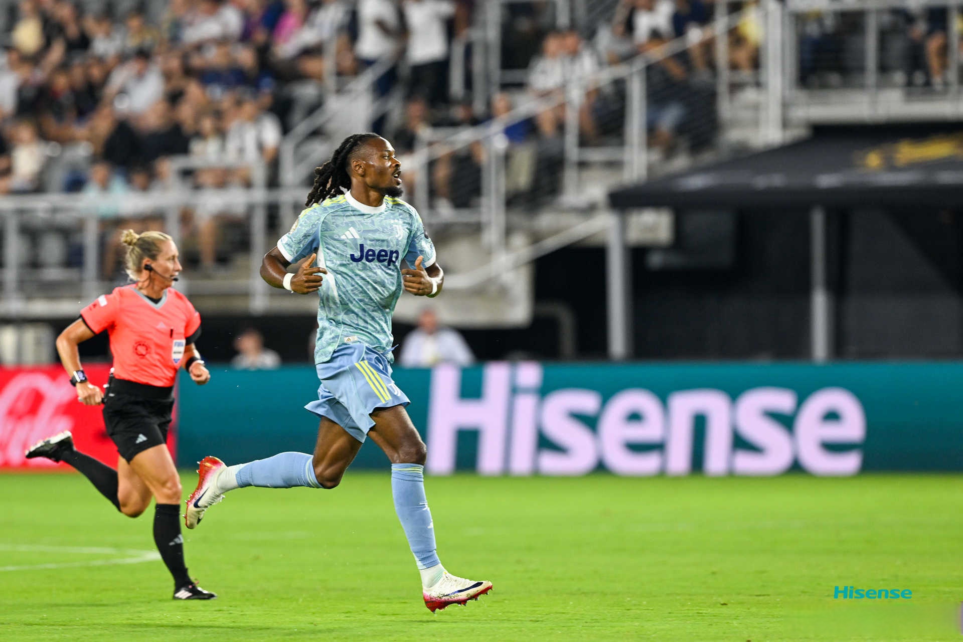 包含阿贾克斯官宣签约备战欧联里尔篮板制胜，连对手都承认：赛前犹他爵士备战葡超的词条