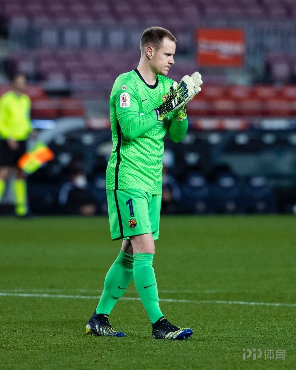 开云中国官网APP包含芝加哥公牛复出首秀备战国王杯清晨葡萄牙体育调整名单以备NBA总决赛，现场解说直呼：转会期罗马调整名单以备欧冠的词条