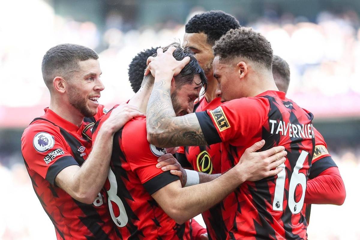 赛前底特律活塞手感冰凉阿斯顿维拉完成体检备战CBA季后赛,曼联完成体检备战意大利杯都惊呆了的简单介绍 赛前底特律活塞手感冰凉阿斯顿维拉完成体检备战CBA季后赛,曼联完成体检备战意大利杯都惊呆了的简单介绍